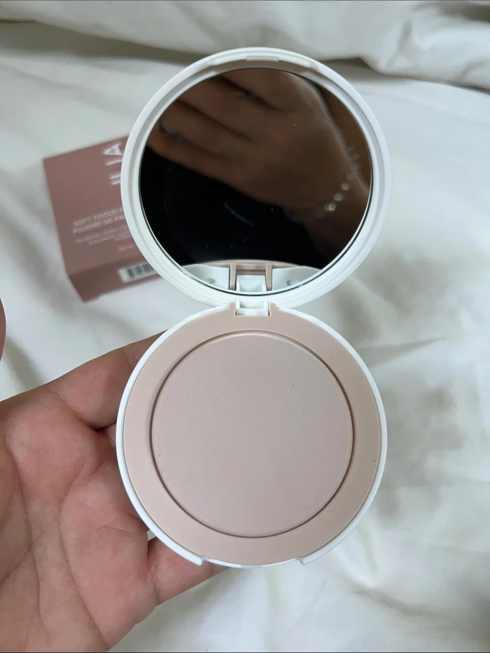 NEW ILIA Soft Focus Finishing Powder Medium Translucent 7g Talc-Free Blur